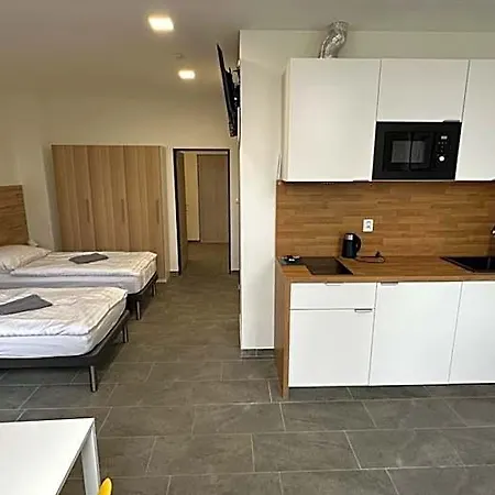 Hotel Hangar 3*